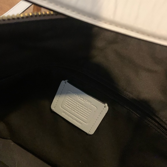 Classic Coach Patterned Logo Hand Bag Purse/ All Over Print Hand Bags/ Designer - Picture 3 of 4